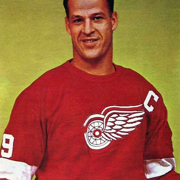 Yksi jääkiekon kaikkien aikojen kovimmista. Gordie Howe oli legenda, jota ei välttämättä kannattanut ajella seinille. Yksi jääkiekon kaikkien aikojen kovimmista. Gordie Howe oli legenda, jota ei välttämättä kannattanut ajella seinille.