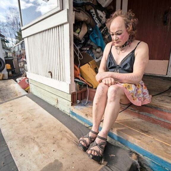 – Oli niin vaikea erota Janzikista, saa nähdä, saanko enää öisin unta, Markus suree lemmikkinsä kuolemaa. Yorkshirenterrieri oli muuttanut Markuksen luo nelisen vuotta sitten. – Oli niin vaikea erota Janzikista, saa nähdä, saanko enää öisin unta, Markus suree lemmikkinsä kuolemaa. Yorkshirenterrieri oli muuttanut Markuksen luo nelisen vuotta sitten.
