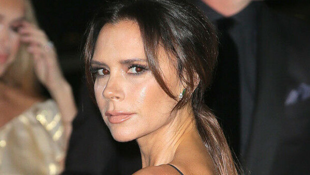 Victoria Beckhamin muotiyritys sai koronakriisitukea valtiolta ja kohu seurasi - eivätkö upporikkaat supertähdet voisi itse rahoittaa bisneksiään? Victoria Beckham