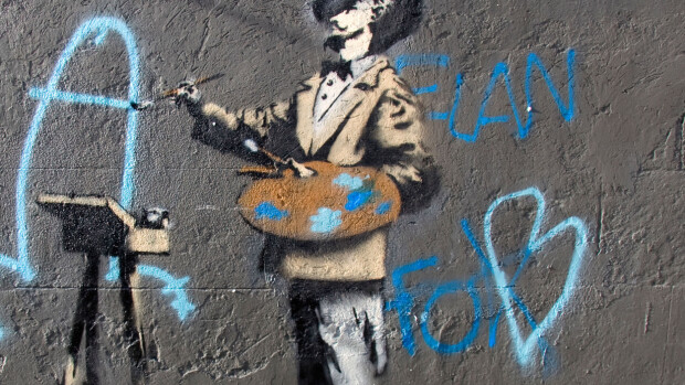 Salaperäinen kulttitaiteilija Banksy on koronaeristyksessä - maalasi vessan täyteen rottia! Banksy