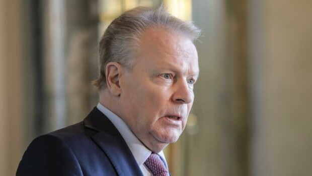 Salatapaamisia työmatkoilla! Ilkka Kanervan vokottelema nainen: ”Oli sellainen tunne, että hänellä on todella tylsää!” Ilkka Kanerva