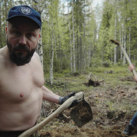 Loppuiko vessapaperi? Riku ja Tunna opettavat kuinka selvitä  - Madventures Suomi varautuu sivilisaation romahtamiseen! riku ja tunna