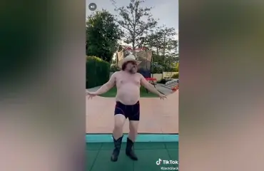 Jack Black julkaisi sensaatiomaisen hassutteluvideon TikTokissa - Katso viraalivideo!