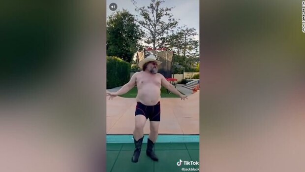 Jack Black julkaisi sensaatiomaisen hassutteluvideon TikTokissa - Katso viraalivideo! Jack Black debyyttivideo TIkTokissa