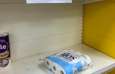 Koroniaali? Vauva syntyi maailmaan Walmartin wc-paperihyllyjen välissä! 