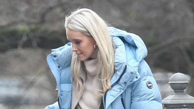 Öky-Mersulla rullakaupoilla! Mikael Forssellin Metti-vaimo hamstrasi vessapaperia – kuvat! Metti Forssell kipaisi kaupoilla.