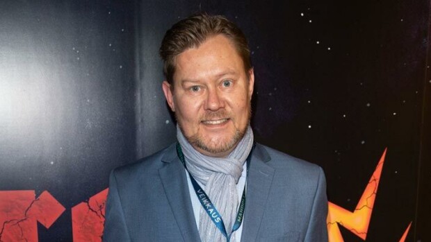 Perheenäiti syyttää: Pertti Salovaara törmäsi autoon! Pertti Salovaara ajoi kolarin.