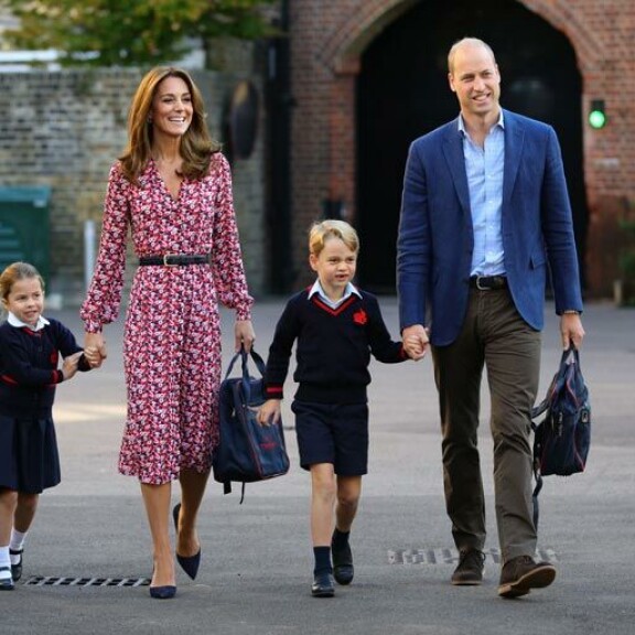 Williamin ja Katen kansansuosio on noussut kohisten Harryn ja Meghanin muutettua Kanadaan. Williamin ja Katen kansansuosio on noussut kohisten Harryn ja Meghanin muutettua Kanadaan.