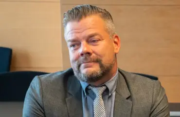 Asunto virtsan ja ulosteiden peitossa! Jari Sillanpään seksihierojan kotoa löytyi eläimiä järkyttävissä oloissa!