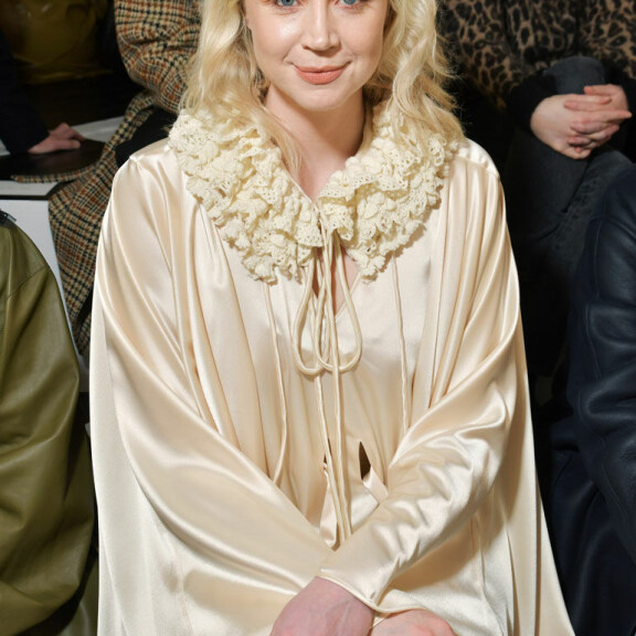 Gwendoline Christie Pariisin muotiviikoilla 01. maaliskuuta 2020. Gwendoline Christie