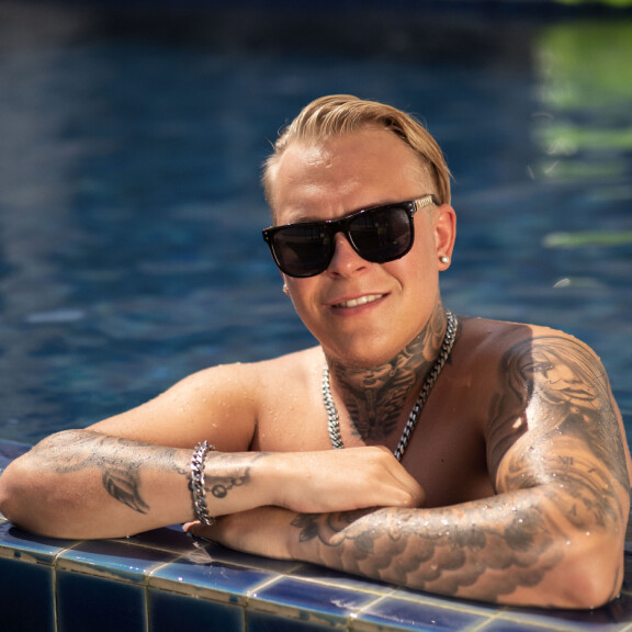 Temptation Island Suomen Emilia ja Wallu ovat eronneet jo ainakin kuusi kertaa: Rakkaus pitää meidät yhdessä! Wallu