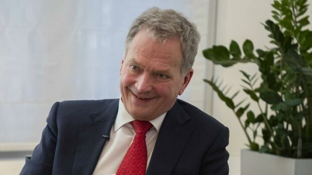 Sauli Niinistö yllättyi! Seiskan lukijat valitsivat presidentin vuoden Tähtijulkkikseksi! Seiskan lukijat äänestivät Sauli Niinistön Tähtijulkkikseksi.