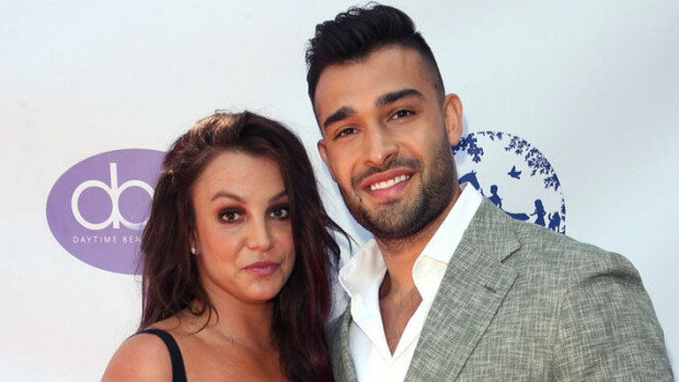 Britney Spears joutui sairaalaan – poikaystävä tsemppaa Instagramissa: 'Rikkinäinen luu paranee kestävämmäksi!' Britney Spears ja poikaystävä