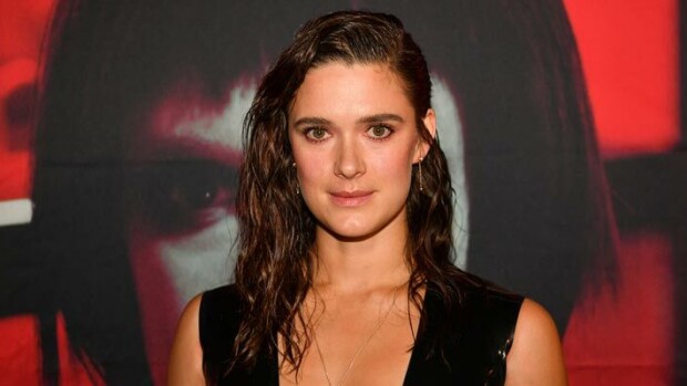 Totisena poreiden keskellä! Näyttelijäkaunotar Krista Kosonen vietti laatuaikaa yksinään kylpylässä! Krista Kosonen kylpi yksinään porealtaassa.