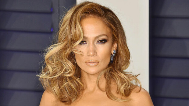 Muusikkokaunotar Jennifer Lopez timmissä kunnossa - onko bikinikuva täysin aito? Jennifer Lopez