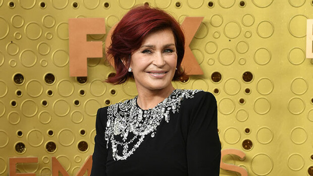 Sharon Osbourne teki todella radikaalin muodonmuutoksen - tunnistatko vielä kahdeksan tunnin operaation jälkeen?! Sharon Osbourne