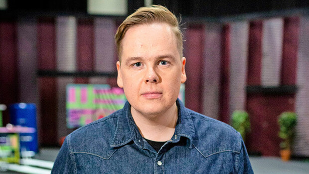 Lapsi halusi 'käydä käellä' – Putous-tähti pahoittelee sketsihahmonsa letkautusten aiheuttamia tilanteita! Antti Tuomas Heikkinen