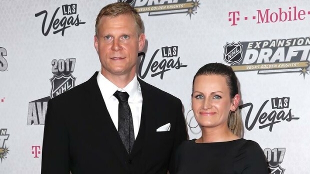 Asumusero! Mikko Koivun lapset asuvat Helena-vaimon luona – avioehto suojaa NHL-tähden miljoonaomaisuutta! MIkko ja Helena Koivulla on avioehto.