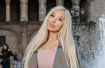 Villiä seksiä iäkkäämmän herrasmiehen kanssa! Aikuisviihdetähti Amanda Ahola, 23, rakastui yli 30 vuotta vanhempaan ranskalaislääkäriin - näihin pakaroihin kokenut seksipeto iski silmänsä!