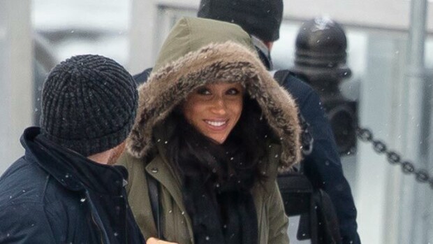 Paparazzikuvat: Brittihovin jättänyt Meghan etsii uutta kotia Kanadasta – kohuherttuatar yllätettiin lentopuuhista! Meghan nähtiin Kanadassa.