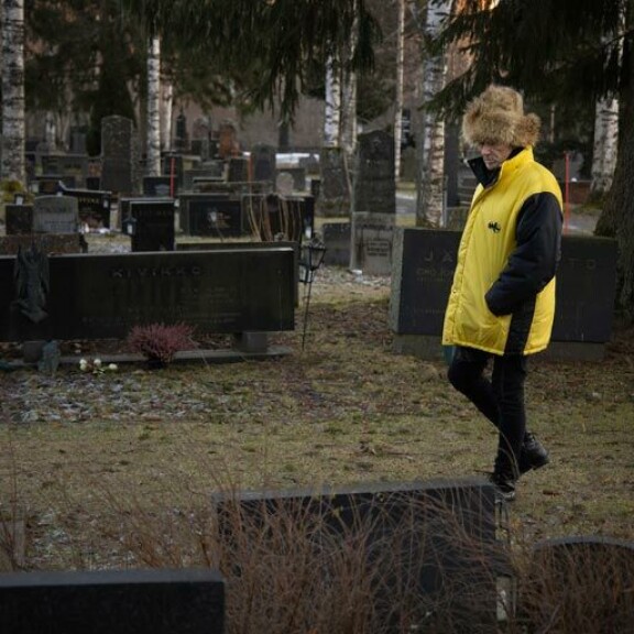 – Kaiken lopullisuus on herkistänyt mieleni, Jorma sanoo. Hän pohtii jo, minne toivoisi hautansa tulevan. – Kaiken lopullisuus on herkistänyt mieleni, Jorma sanoo. Hän pohtii jo, minne toivoisi hautansa tulevan.