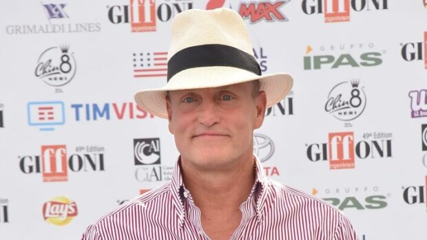 Huomaatko yhdennäköisyyden?! Tamperelainen Savusauna-Timo on Hollywood-tähti Woody Harrelsonin kaksoisolento! Woody Harrelsonilla on Suomessa kaksoisolento.