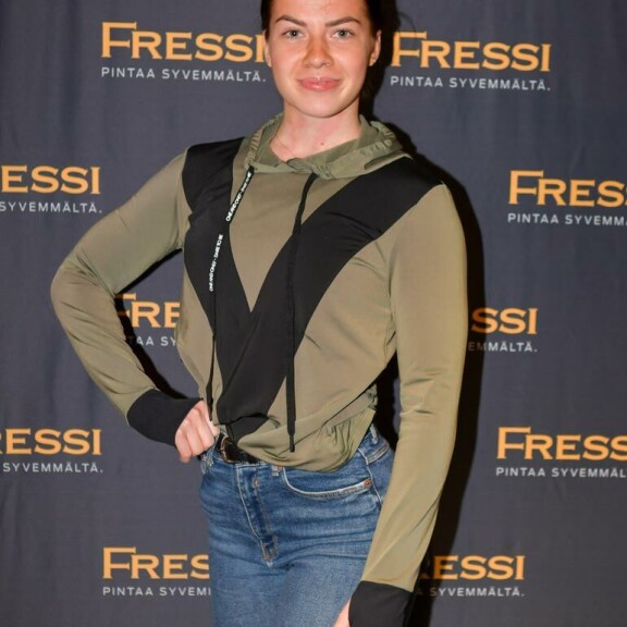 Pernilla Böckerman uudistetun Fressi-kuntosalin avajaisissa. Pernilla Böckerman uudistetun Fressi-kuntosalin avajaisissa.