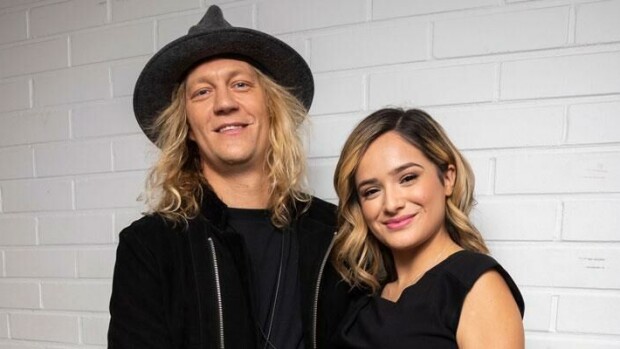 Jukka Hildén ja Chachi-vaimo julkaisivat rehellisen synnytysvideon: ”En ikinä kuvitellut, että jakaisin tämän” jukka ja chachi