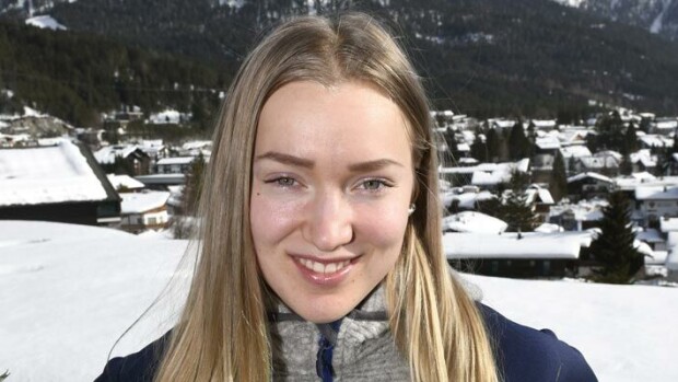 Räväkkä hiihtäjäkaunotar Anita Korva tähtää ammattisotilaaksi: ”Se mahdollistaisi ammattiurheilemisen!” Anita Korva tähtää ammattisotilaaksi.
