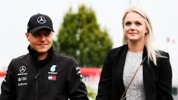 Emilia loukkaantui! Vaimonsa tylysti jättänyt Valtteri Bottas ei kertonut syytä eropäätökselleen! Valtteri Bottas jätti Emilian tylysti.