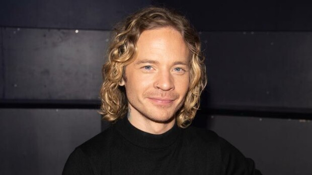 Kuva! Sauli Koskinen paineli tuli hännän alla Helsingin ytimessä! Sauli Koskinen paineli tuli hännän alla.
