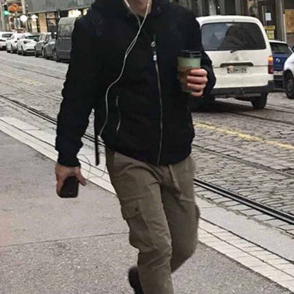 Kuva! Sauli Koskinen paineli tuli hännän alla Helsingin ytimessä! Sauli Koskinen