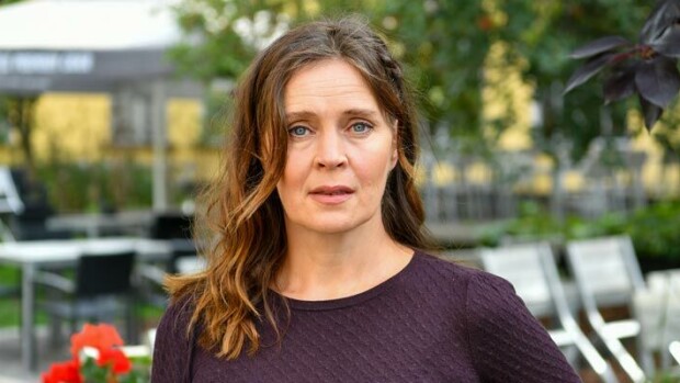 Kaksi avioeroa! Säveltäjä Tuomas Kantelisesta eronneella näyttelijä Tiina Lymillä vaikeuksia saada parisuhteet kestämään! Tiina Lymin parisuhteet eivät kestä.