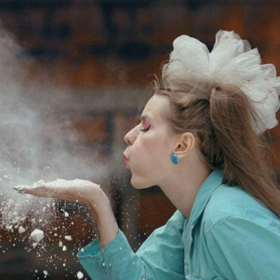 Pornoteollisuutta käsittelevästä Ina <3 Porno -ohjelmasta tuttu Ina tarttuu uudessa Ina <3 Suomi -ohjelmassa ennakkoluulottomasti yhteiskunnallisiin aiheisiin. – Tapaan erilaisia suomalaisia. Käsittelyssä on kuusi eri teemaa, joten jaksot ovat hyvin erilaisia. Pornoteollisuutta käsittelevästä Ina <3 Porno -ohjelmasta tuttu Ina tarttuu uudessa Ina <3 Suomi -ohjelmassa ennakkoluulottomasti yhteiskunnallisiin aiheisiin. – Tapaan erilaisia suomalaisia. Käsittelyssä on kuusi eri teemaa, joten jaksot ovat hyvin erilaisia.