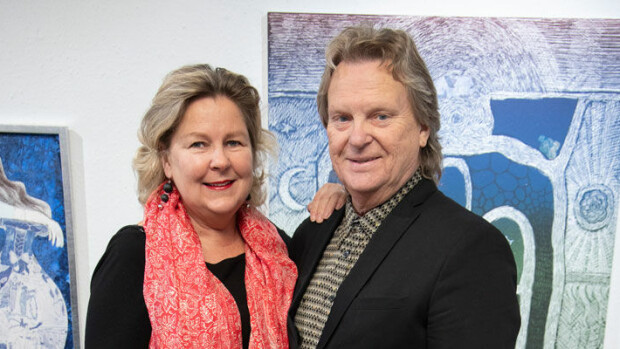 “Keskustelemme asioista kovaäänisesti!” Keikkakiertue vei Pepe Willbergin ja Pauliina-vaimon parisuhteen koetukselle! Pepe Willberg valmistautuu kirtueeseen.