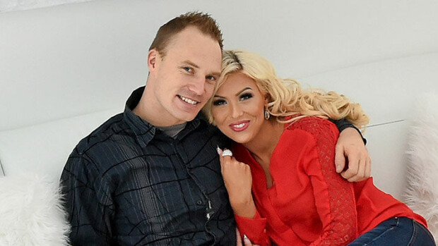 Villiä spekulointia sosiaalisessa mediassa: Maisa Torppa olikin Jari-Matti Latvalan erokirjoituksen takana? ”Kantsisko ottaa tunnarit pois Maisalta?' Jari-Matti Latvala ja Maisa Torppa