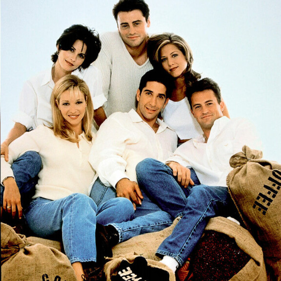 Matthew Perry oli supersuositun Frendit-sarjan vakiokasvoja. Matthew Perry oli supersuositun Frendit-sarjan vakiokasvoja.