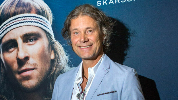Tennisguru Jari Hedman törttöili autonsa kanssa – kuva! Jari Hedmanin auto pisti silmään.