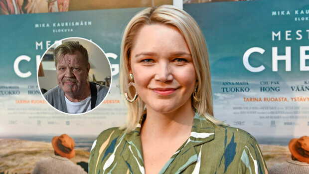 Näyttelijäkaunotar Anna-Maija Tuokko yhteistyöstään Vesa-Matti Loirin kanssa: ”Kyselin Veskulta naisseikkailuista!” Anna-Maija Tuokko näytteli Vesa-Matti Loirin kanssa.
