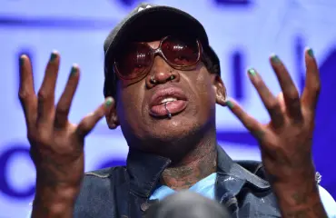 Dennis Rodman väittää: "Madonna halusi minut lapsensä isäksi, tarjosi 20 miljoonaa!"