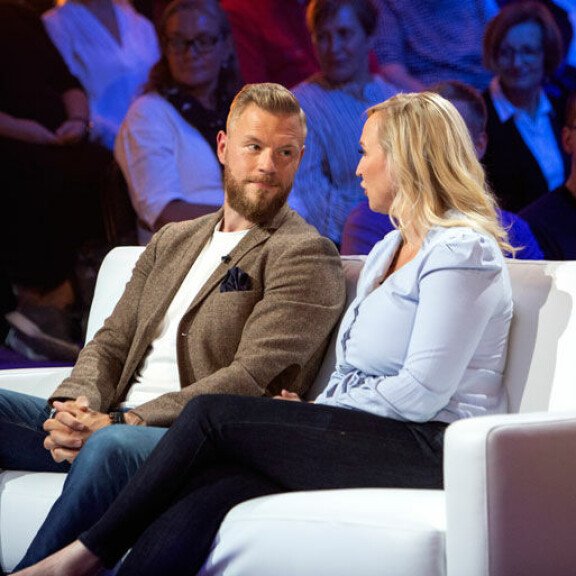 Jutta ja Juha osallistuivat hiljattain MTV:n Tuttu Juttu Show’n kuvauksiin. Jutta ja Juha osallistuivat hiljattain MTV:n Tuttu Juttu Show’n kuvauksiin.