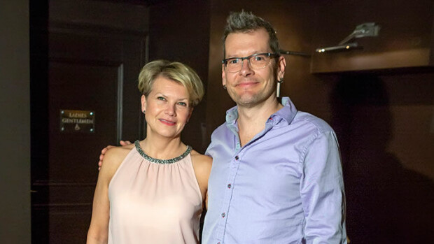 Taksikuski ei ottanut riitelevää Sami Garamia ja Nina-vaimoa kyytiin – kuvat julkkiskokin raivokkaasta välikohtauksesta! Sami Garam ja Nina-vaimo riitelivät.