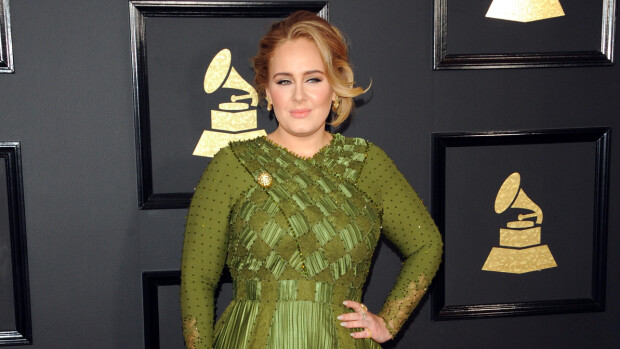 TMZ: Adele eroaa! Adele