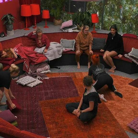 Kiivas sanasota Big Brother -talossa! Evankelista-Villeltä täystyrmäys Millan twerkkausesitykselle: ”Sama kuin heiluttaisin helikopteria!” BB-milla