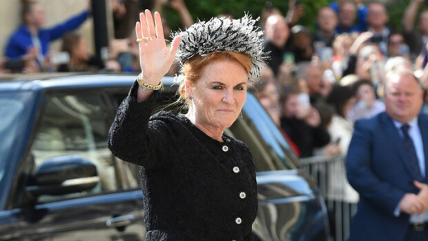 Skandaaliherttuatar Sarah Ferguson tahrii taas hallitsijasuvun maineen – tuottaa kohutun tv-sarjan! Fergie tuottaa tv-sarjaa.