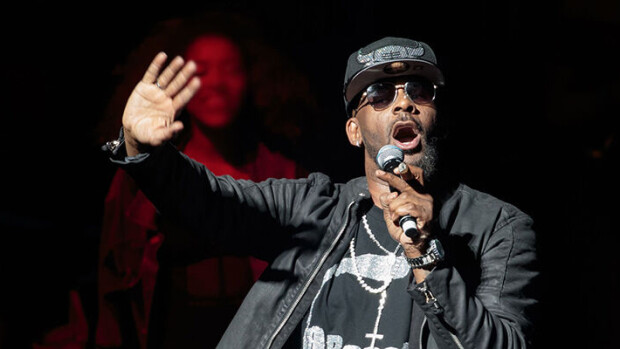Uhkarohkeaa - lapsipornosyytteet saanut R. Kelly viruu eristyksissä: haluaa normaalien vankien joukkoon! r. kelly
