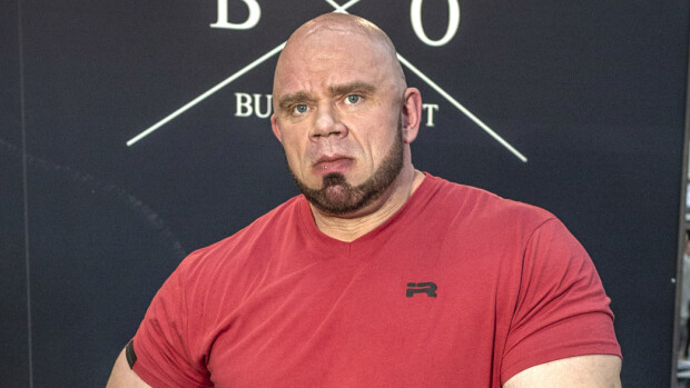 Uupumus ajoi Bull Mentulan sairauslomalle! Edusti silti fitness-tapahtumassa: 'Kroppani on väsynyt!' Bull mentula