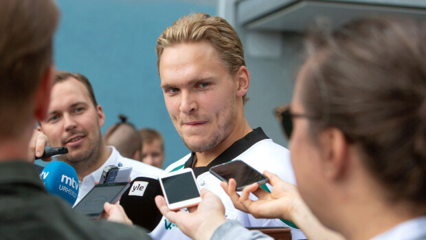 Mikko Rantasesta tulossa käsittämättömän rikas mies – kuittaili myös Kaapo Kakolle Lahdessa: ”Odotan näkeväni YouTubesta hänen haastattelunsa” Mikko Rantanen.