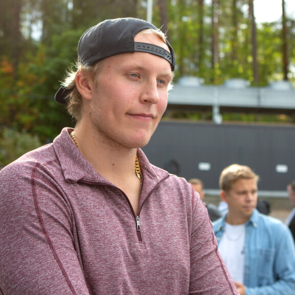 Laine kommentoi rajuja väitteitä perjantaina Lahdessa. Laine kommentoi rajuja väitteitä perjantaina Lahdessa.