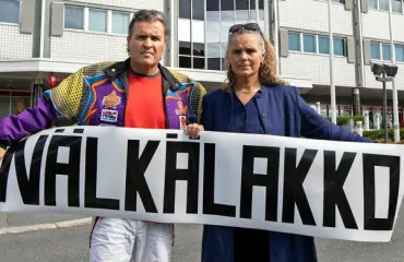 Jari ja Marketta aikovat aloittaa nälkälakon katkeran vakuutusriidan takia – tästä traagisessa tapauksessa on kyse: ”Rahamme eivät riitä lääkkeisiin!” 